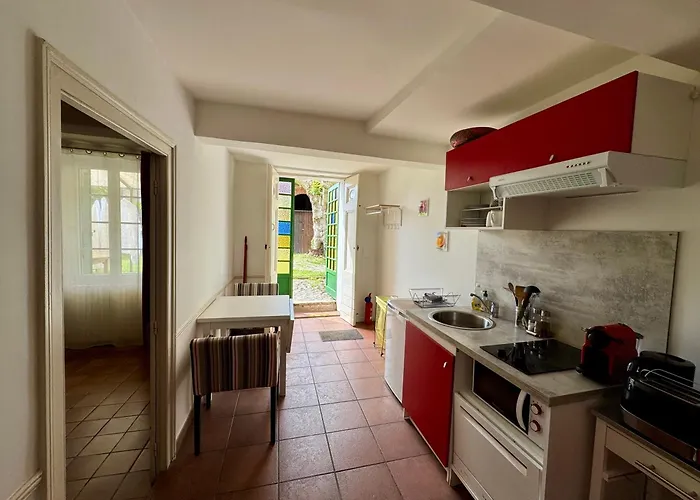 Studio Au Coeur Du Village Avec Terrasse Et Parking Proche De Pamiers