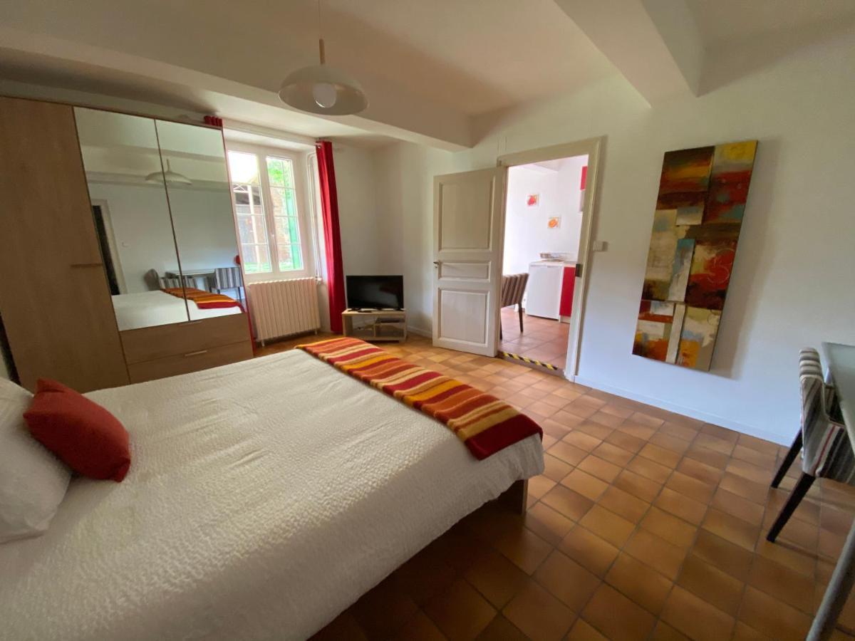 Au Coeur Du Village Avec Terrasse Et Parking Proche De Pamiers Appartement Verniolle